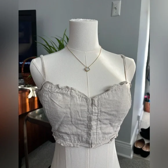 Aritzia Ohara Camisole - Picture 1 of 4